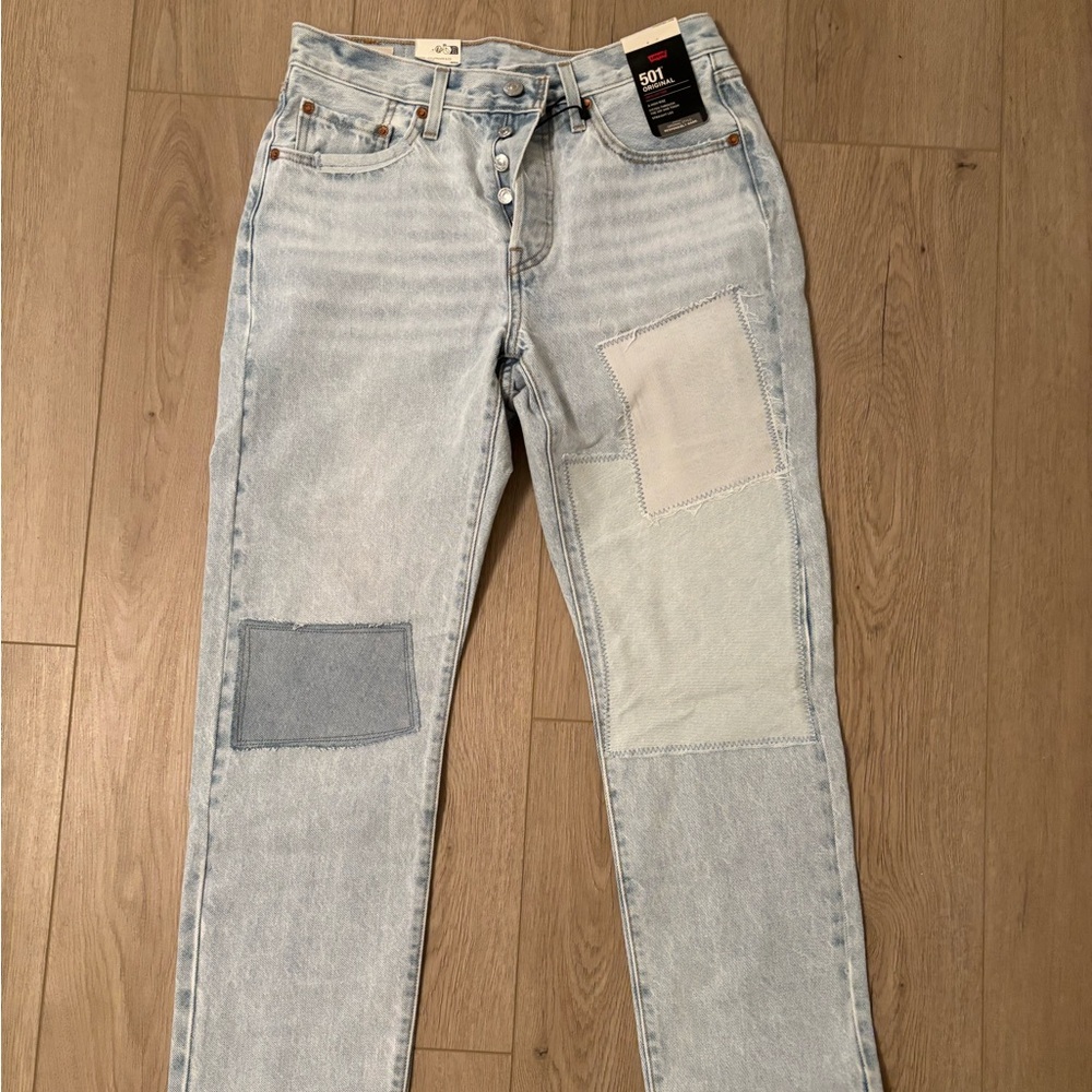 LEVI’S Premium Light Wash Jeans 501 Original High Rise Straight Leg